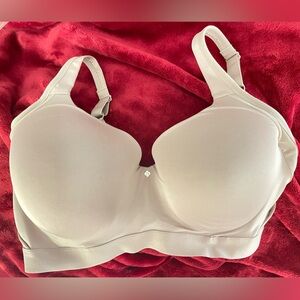 Breezies Wirefree Bra size 42DDD in cream.